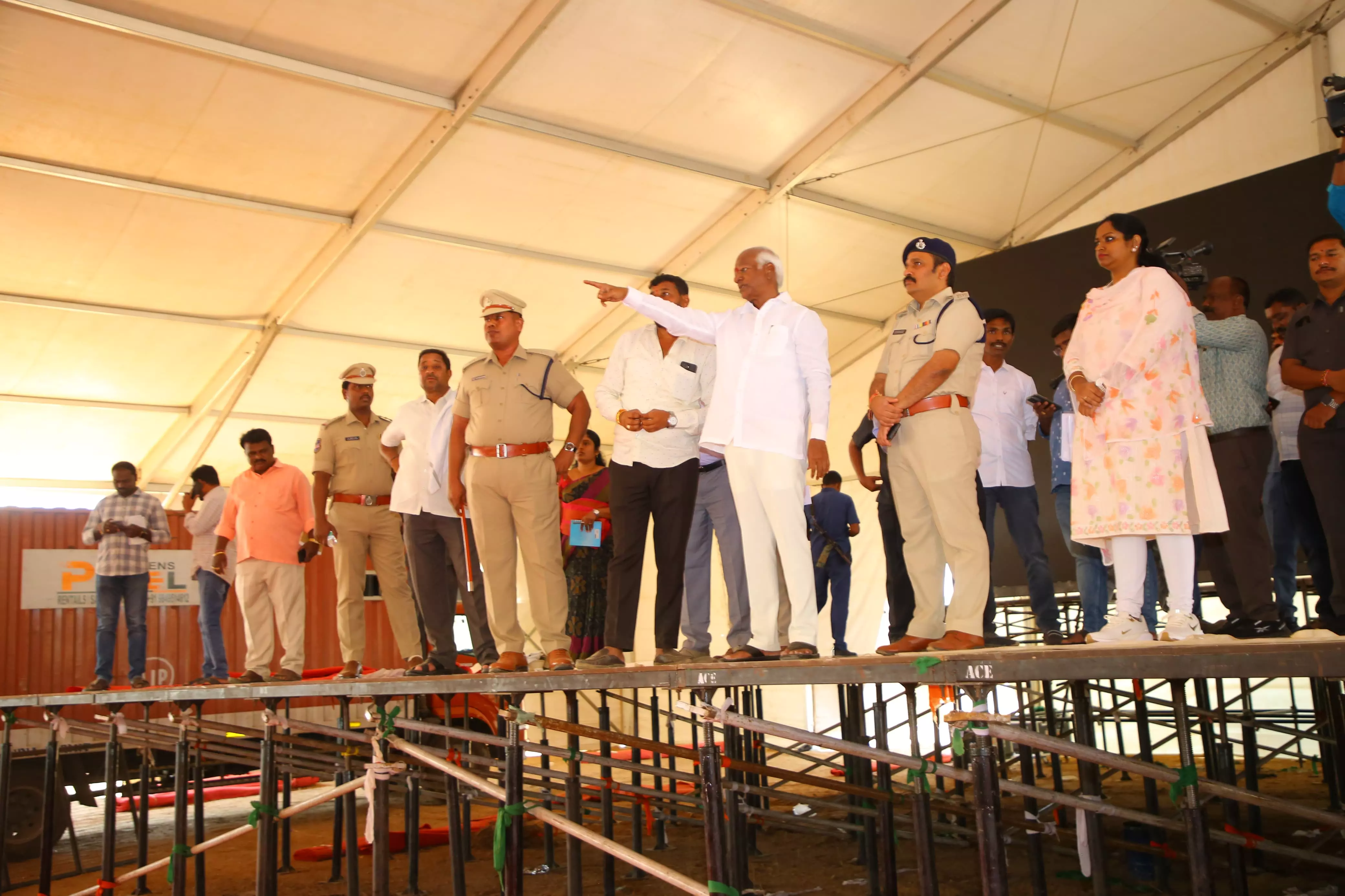 Kadiam thanks Revanth for Rs 800 cr project for Station Ghanpur Kadiam thanks Revanth for Rs 800 cr project for Station Ghanpur