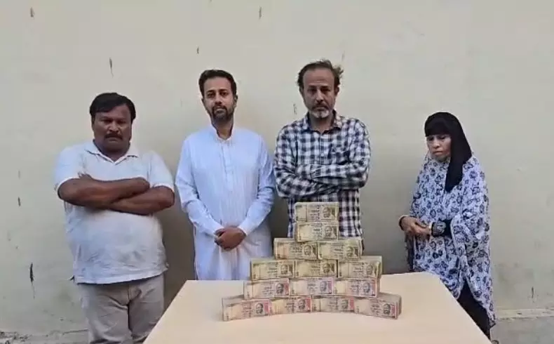 Hyderabad: Woman among 4 held with Rs 55.52 lakh old currency notes