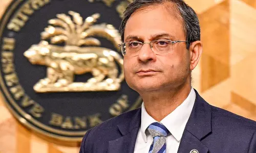RBI Governor asks lenders to improve customer grievance redressal