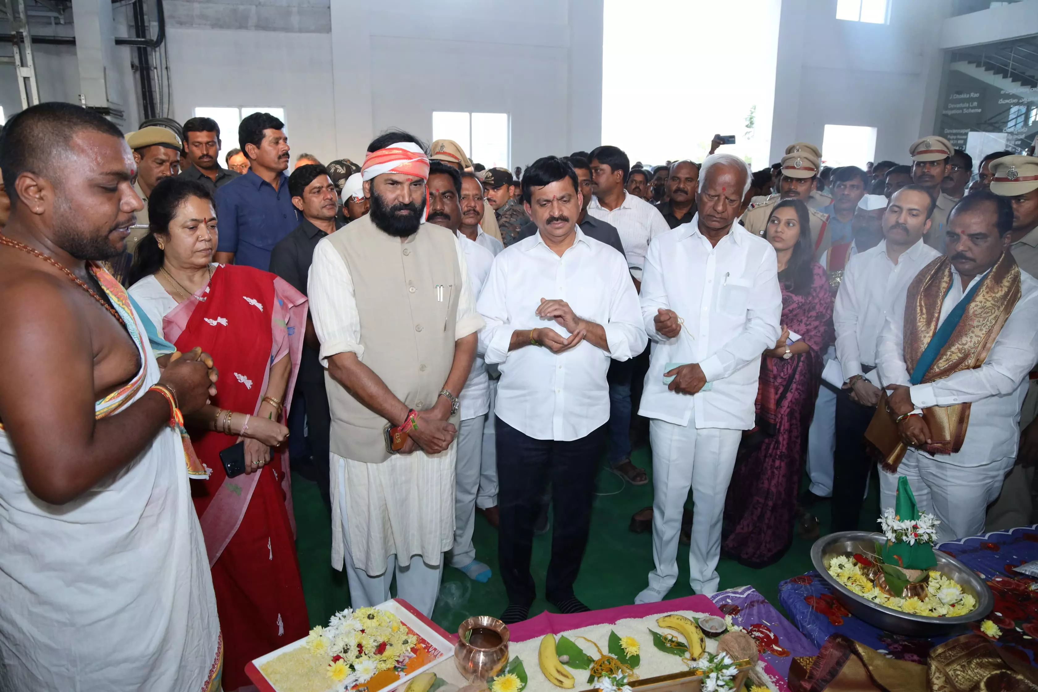 Telangana firm on completing Devadula project: Uttam Kumar