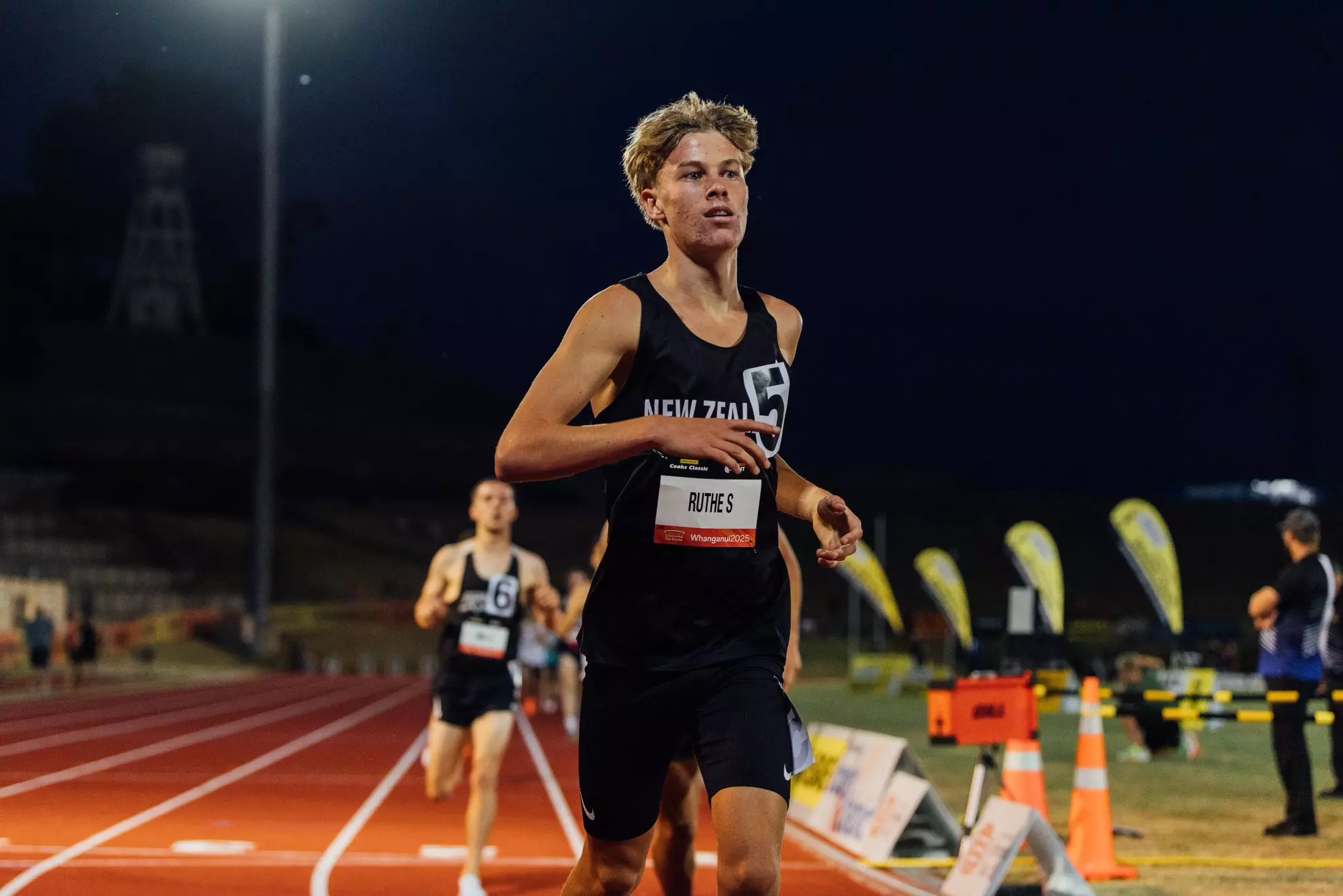 15-year-old New Zealander becomes youngest athlete to run sub 4-minute mile