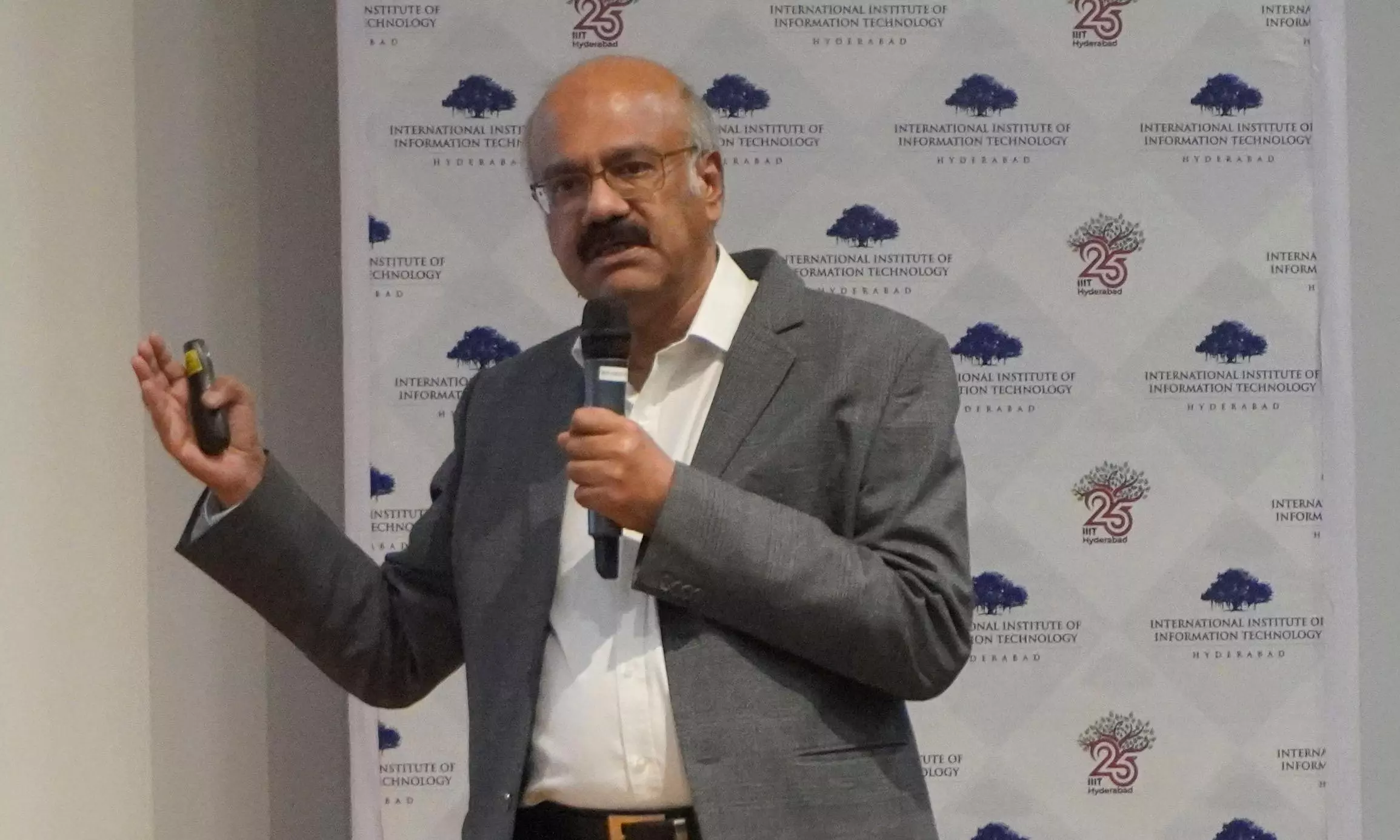 Doctors with AI skills will take lead, says AIG chief