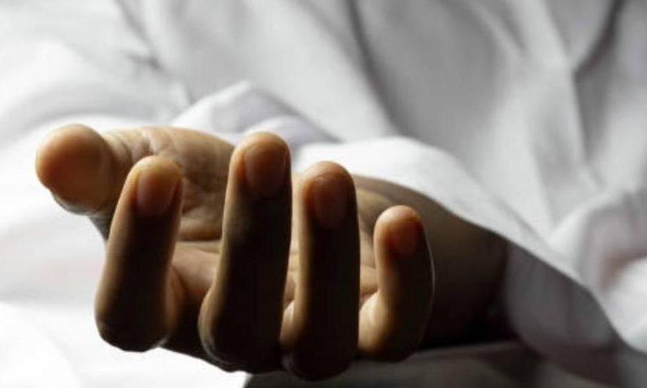 Beautician Found Dead in Hyderabad Hotel Room; Suicide Suspected