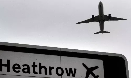 Londons Heathrow airport closed after fire causes major power cut