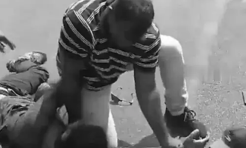 Biker Attacks Cop with Liquor Bottle in Banjara Hills, Arrested