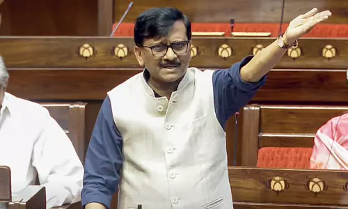Sanjay Raut backs Kunal Kamra amid controversy