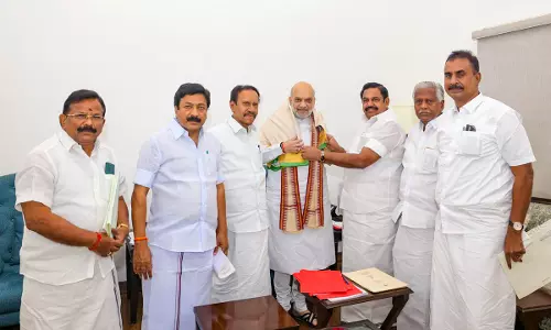 EPS Meets Amit Shah, Seeks Probe into TN Liquor Scam, Dismisses BJP Alliance Rumours