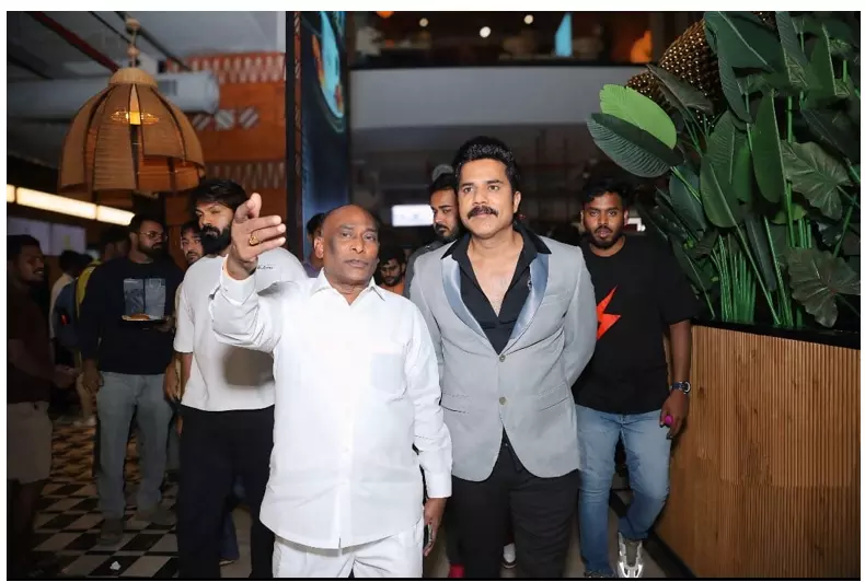 Siddu Reddy Invited to Niloufer Cafe’s New Branch Opening in Hitech City Siddu Reddy Invited to Niloufer Cafe’s New Branch Opening in Hitech City