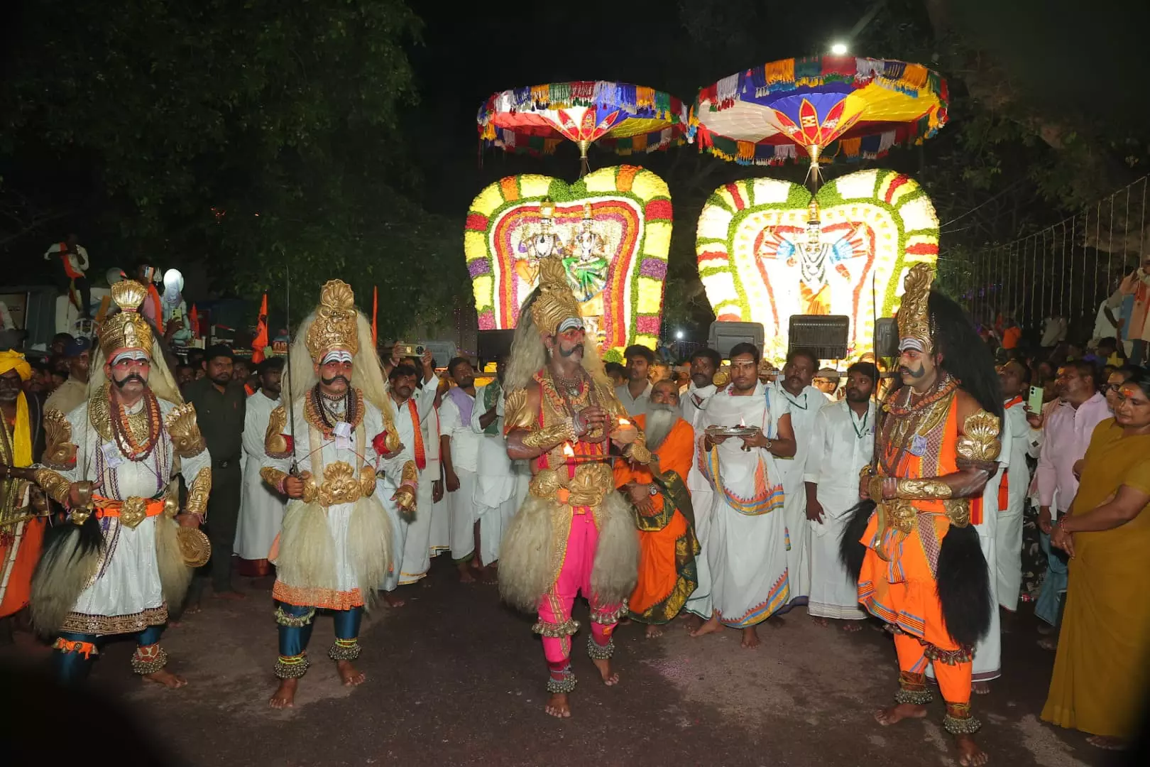 Srisailam sees massive Kannada padayatra for Ugadi