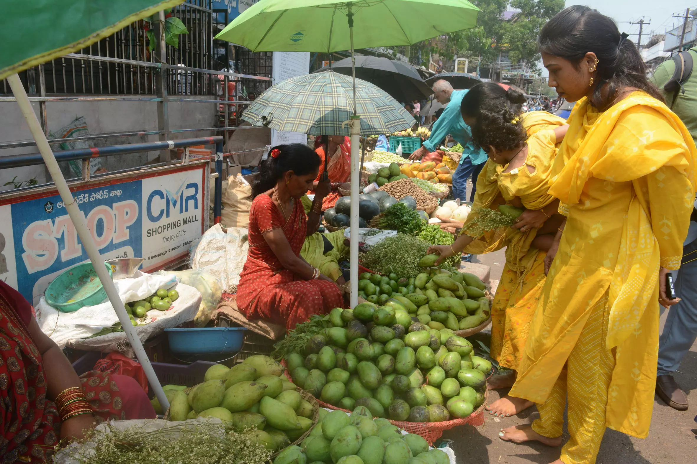 Ugadi cheer sweeps major markets in Vizag Ugadi cheer sweeps major markets in Vizag