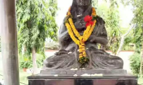 Siddaramaiah Seeks National Monument Status for Rani Chennammas Samadhi