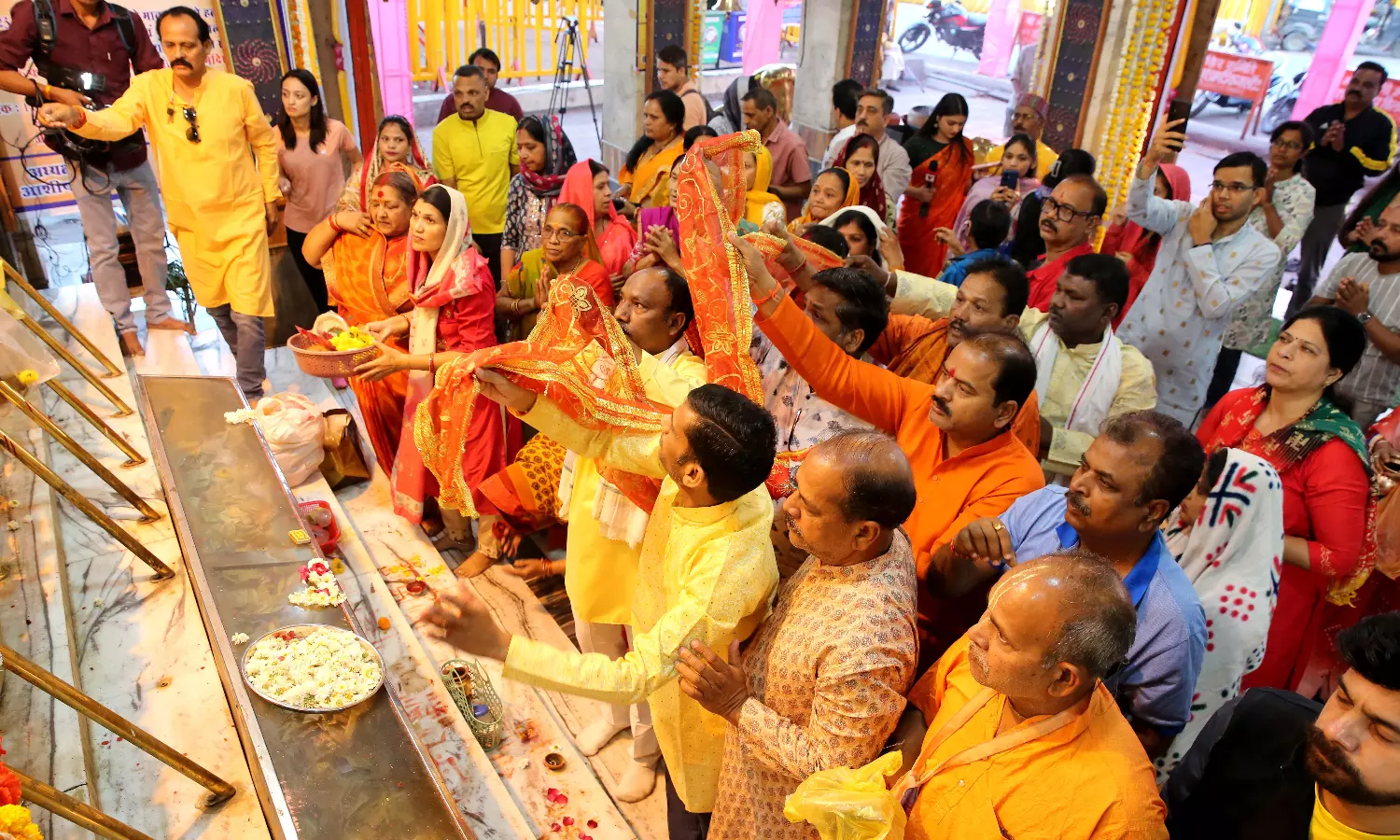 Andhra Governor, CM extend Ugadi festival greetings