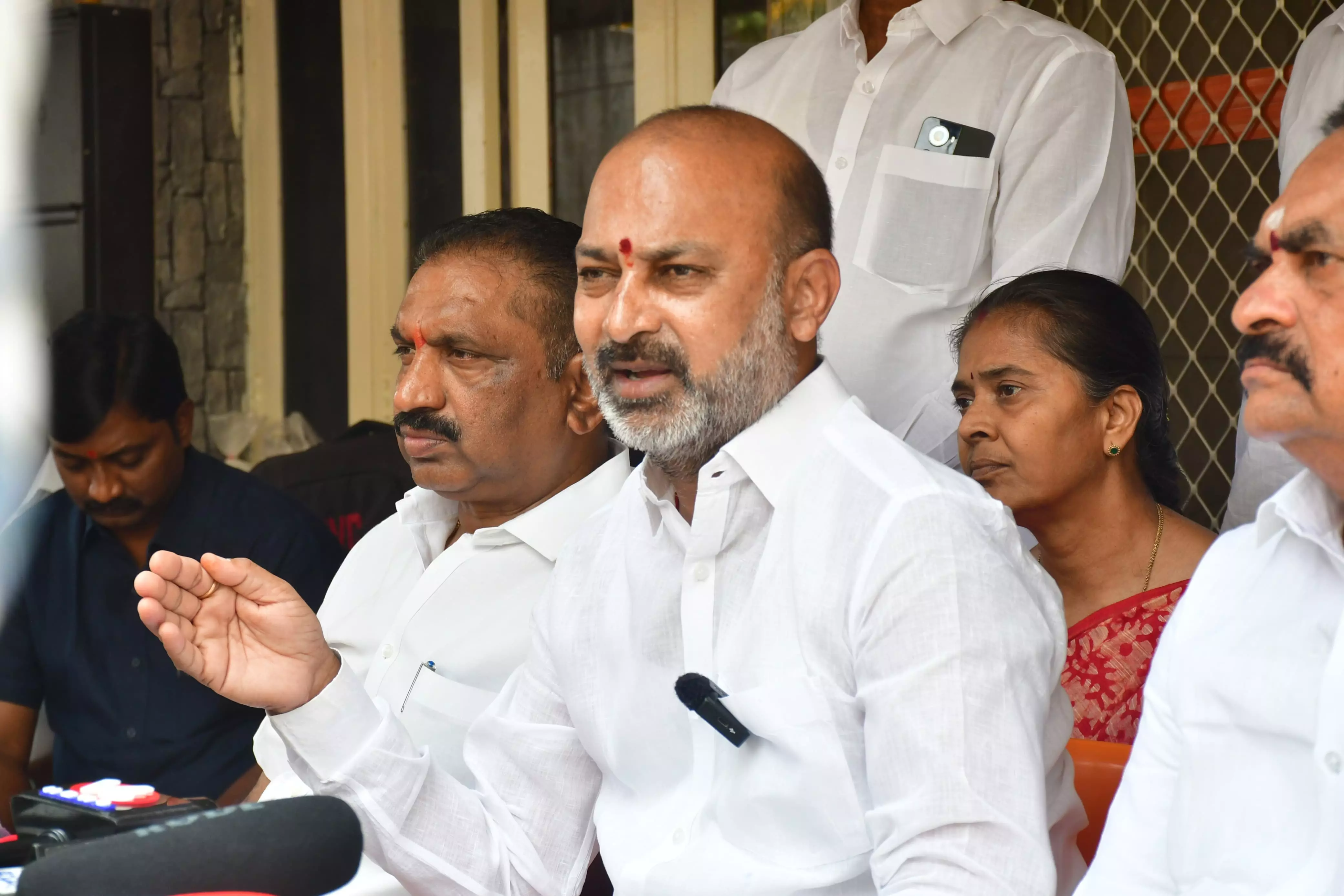 Pink rule has affected Telangana: Bandi