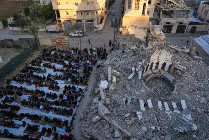 Eid in Gaza: Mourning and Hunger Amid War