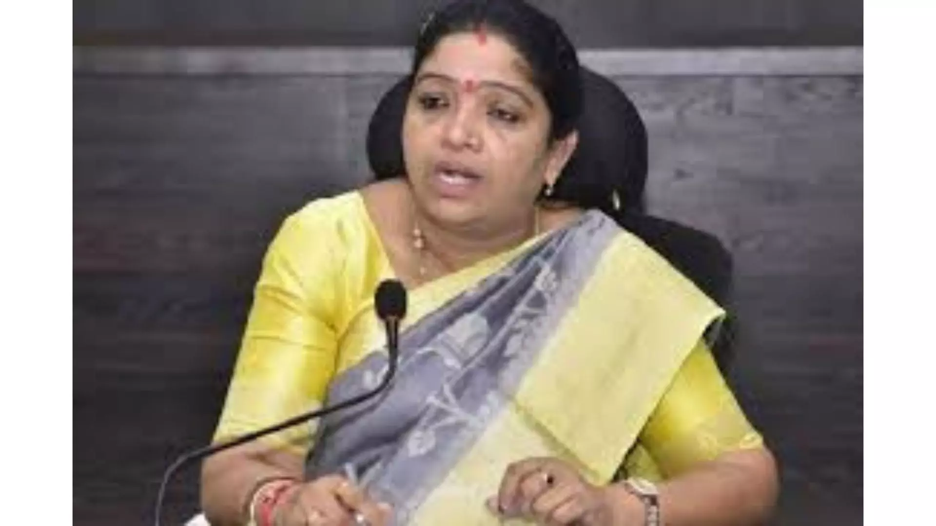 Vizag: Sandhya Rani pledges roads for tribal villages