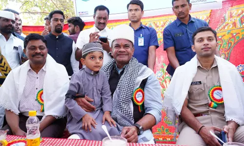Komatireddy Venkat Reddy joins Eid-ul-Fitr celebrations, pledges support for Muslim community