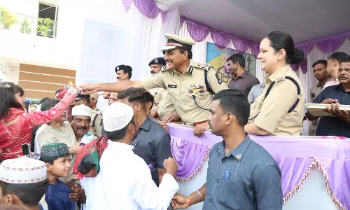 Hyderabad Police Chief Anand supervises arrangements at Miralam Idgah