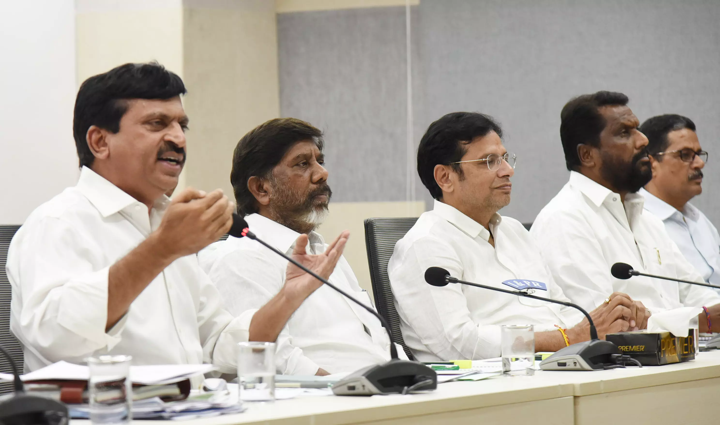 Telangana govt didn’t take an inch of UoH’s land, assert ministers