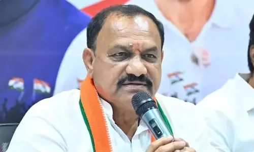 Telangana Congress Chief Dares KCR To Debate On Governance