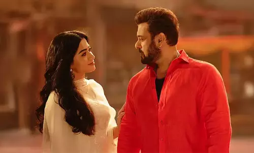 Sikander stresses on return to the rule of rajas