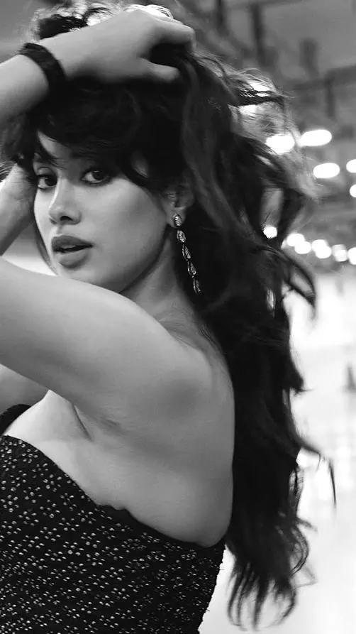 Jahnvi Kapoor Slays Bodycon Look