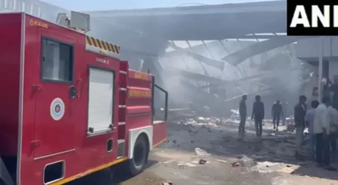 Gujarat firecracker blast: Hearses leave with bodies of 21 victims to MP Gujarat firecracker blast: Hearses leave with bodies of 21 victims to MP