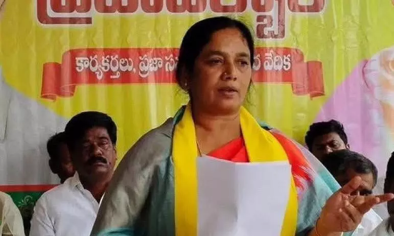 Paritala Sunitha asks Jagan not to fuel factionalism