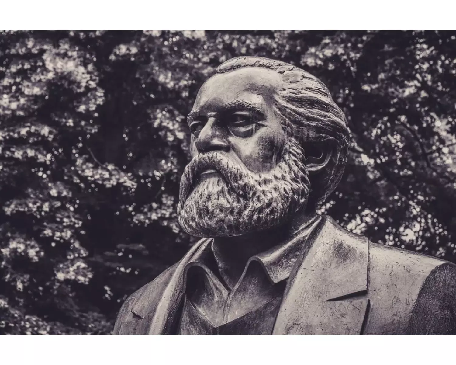 Statue for Marx in Chennai Statue for Marx in Chennai