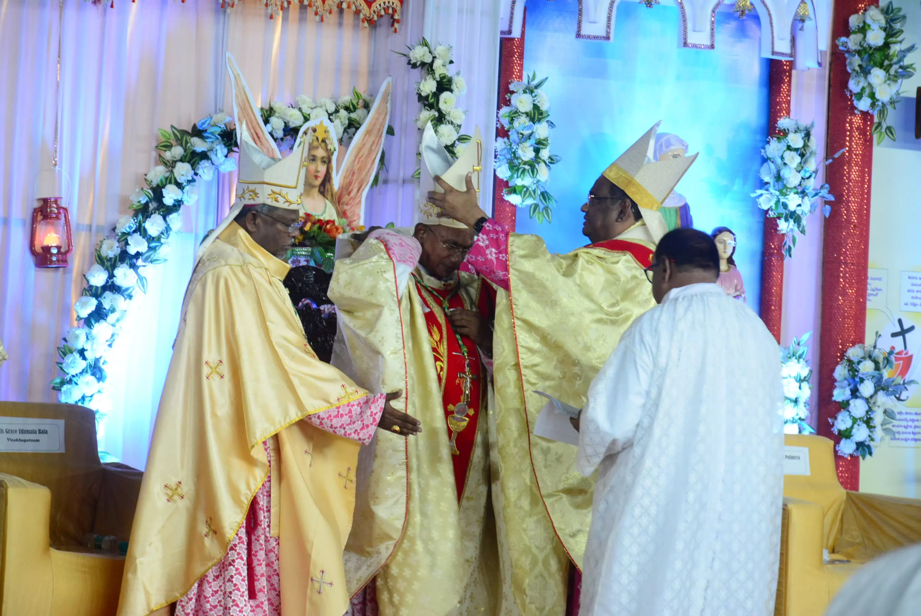 Udumala Bala installed as new Archbishop of Visakhapatnam