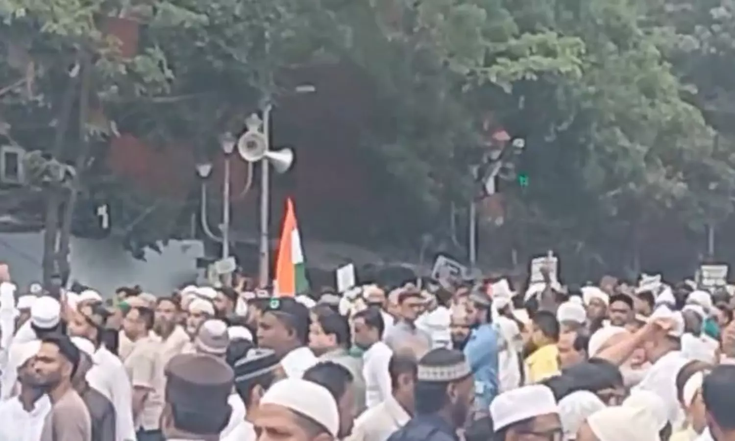Minority community members protest in Kolkata against Waqf Bill Minority community members protest in Kolkata against Waqf Bill