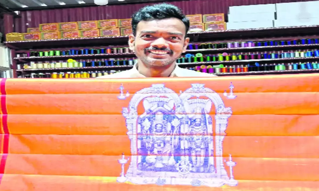 Sircilla weavers showcase talent with golden saris