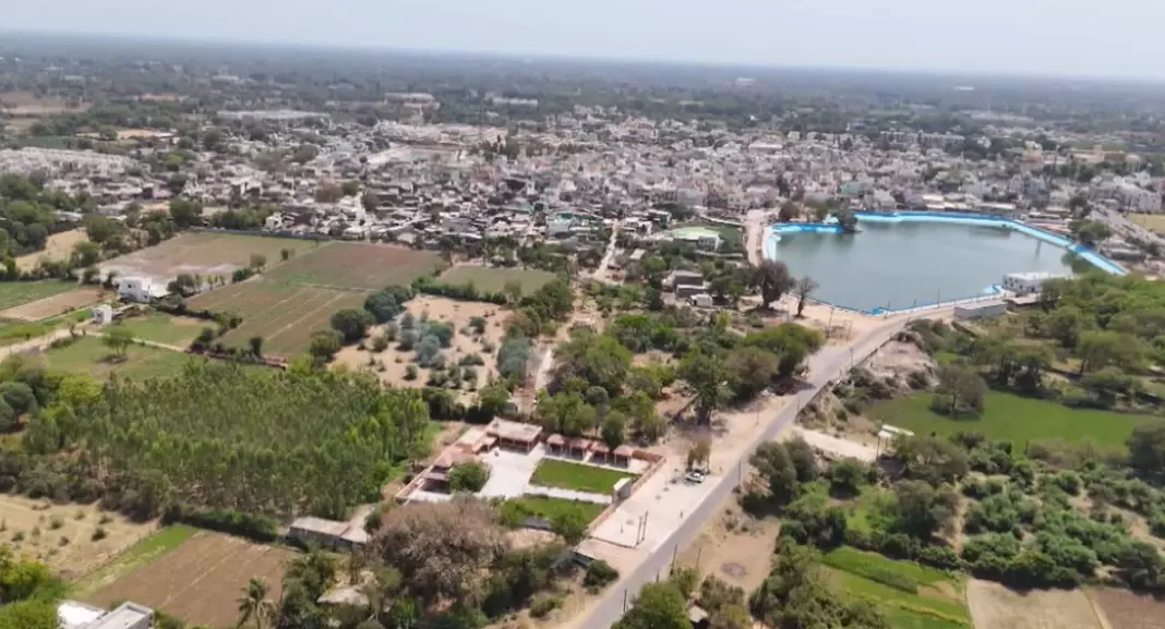 Gujarat Villages Witness Sweeping Upgrades in Education with Crores in NRI Donations