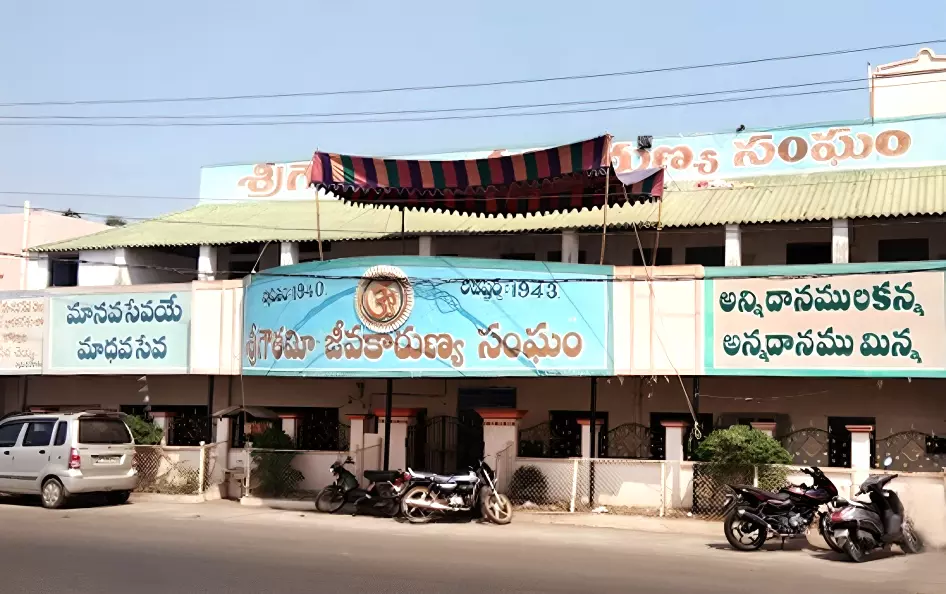 Gowthami Jeeva Karunya Buildings in Dilapidated Condition
