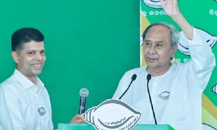 Rift Widens in BJD After Rajya Sabha Vote on Waqf Bill; MP Targets ‘Chief Advisor’ Pandian Rift Widens in BJD After Rajya Sabha Vote on Waqf Bill; MP Targets ‘Chief Advisor’ Pandian