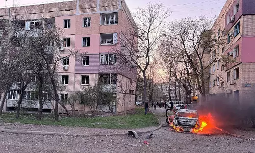 Russian Strike Kills 18 in Ukrainian Presidents Home City