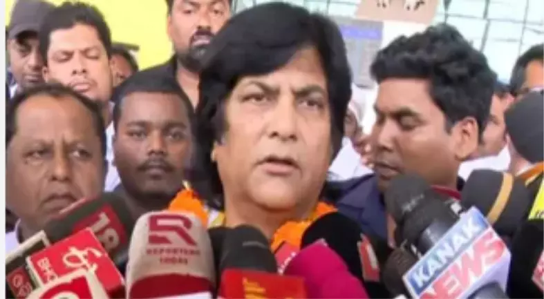 Rift in BJD Spills into Open As Workers Protest Outside Naveen Patnaik’s Residence over Waqf Bill Row