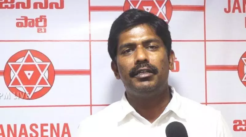 Take back government lands in Vizag: JS leader