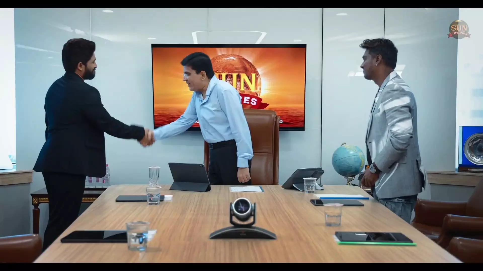 Allu Arjun-Atlee Movie: What to Expect: Check Glimpse Allu Arjun-Atlee Movie: What to Expect: Check Glimpse