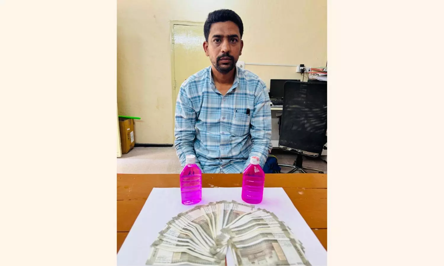 TGSPDCL employee held in bribe case TGSPDCL employee held in bribe case