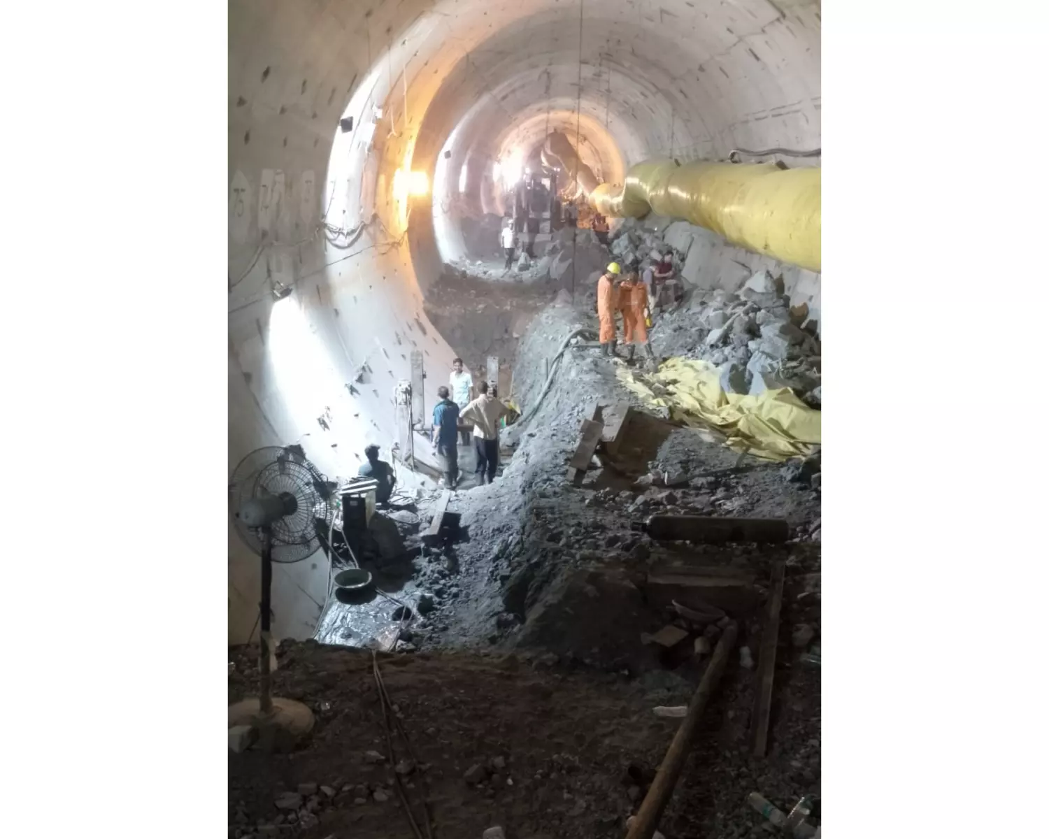 SLBC tunnel: Loco track restoration moves ahead, still no sign of six missing workers