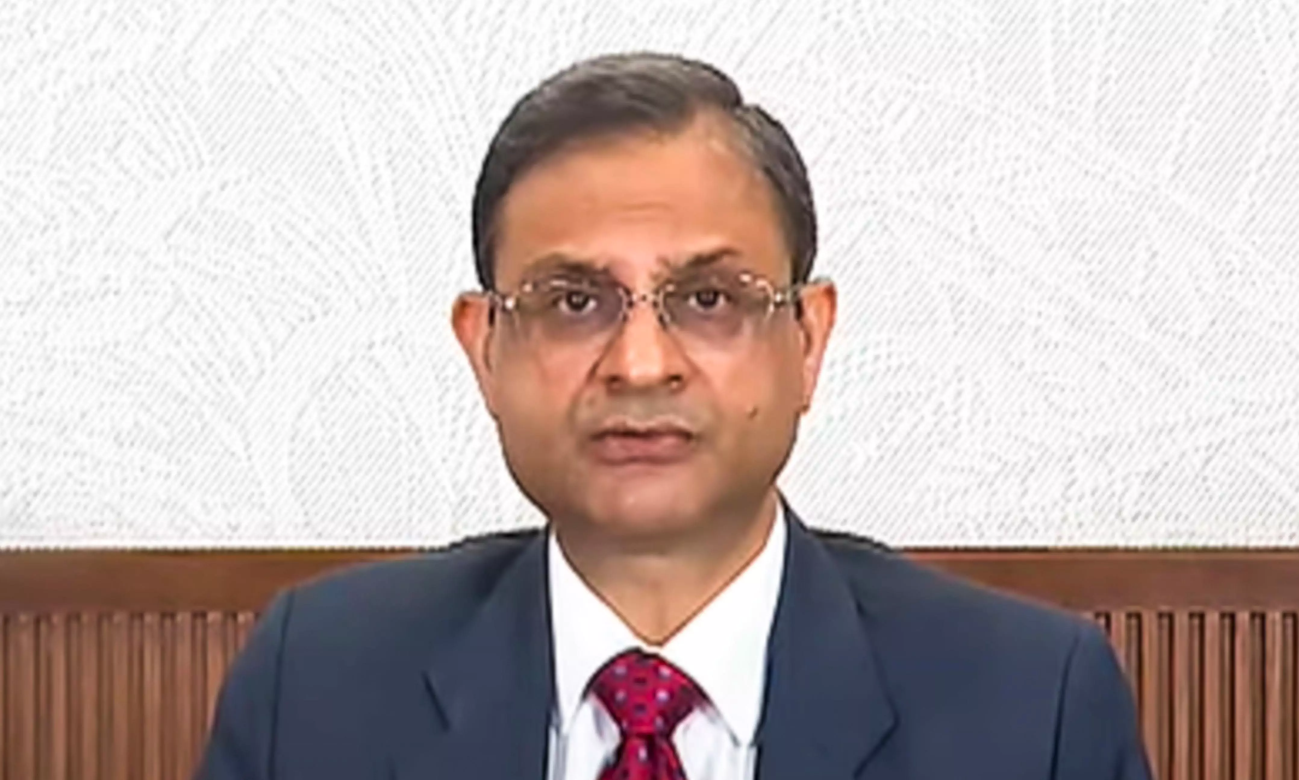 Tump tariffs cloud economic outlook across regions, to have impact on exports: RBI Governor