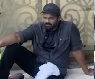 Manchu Manoj holds ‘dharna’ outside father’s house