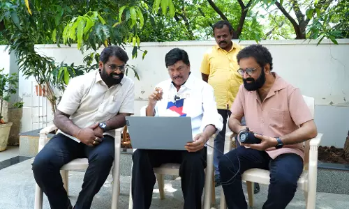 Rajendra Prasad Drops Villain Song from Police Vaari Hecharika Rajendra Prasad Drops Villain Song from Police Vaari Hecharika