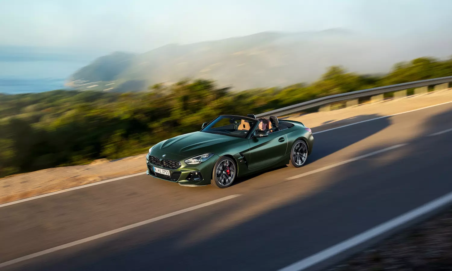 BMW launches new version of Z4 at Rs.96 lakh