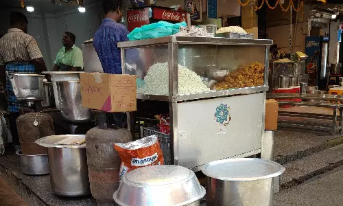 Spice-filled air, unhygienic kitchens: Pilgrims struggle amid fast-food chaos in Tirumala