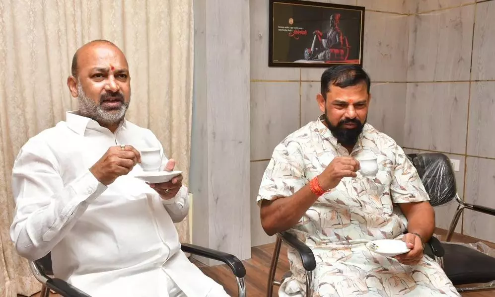 Bandi Sanjay Warns Corporators Not to Support MIM Bandi Sanjay Warns Corporators Not to Support MIM