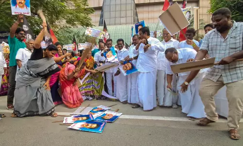 VHP demands Minister Ponmudys ouster, to protest against his derogatory remarks VHP demands Minister Ponmudys ouster, to protest against his derogatory remarks