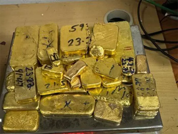 Passenger held with Rs 6.3 crore gold hidden in his shoes at Mumbai airport