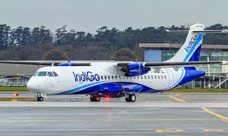 Doctor Saves Elderly Passenger Mid-Air on Delhi-Hyderabad Flight