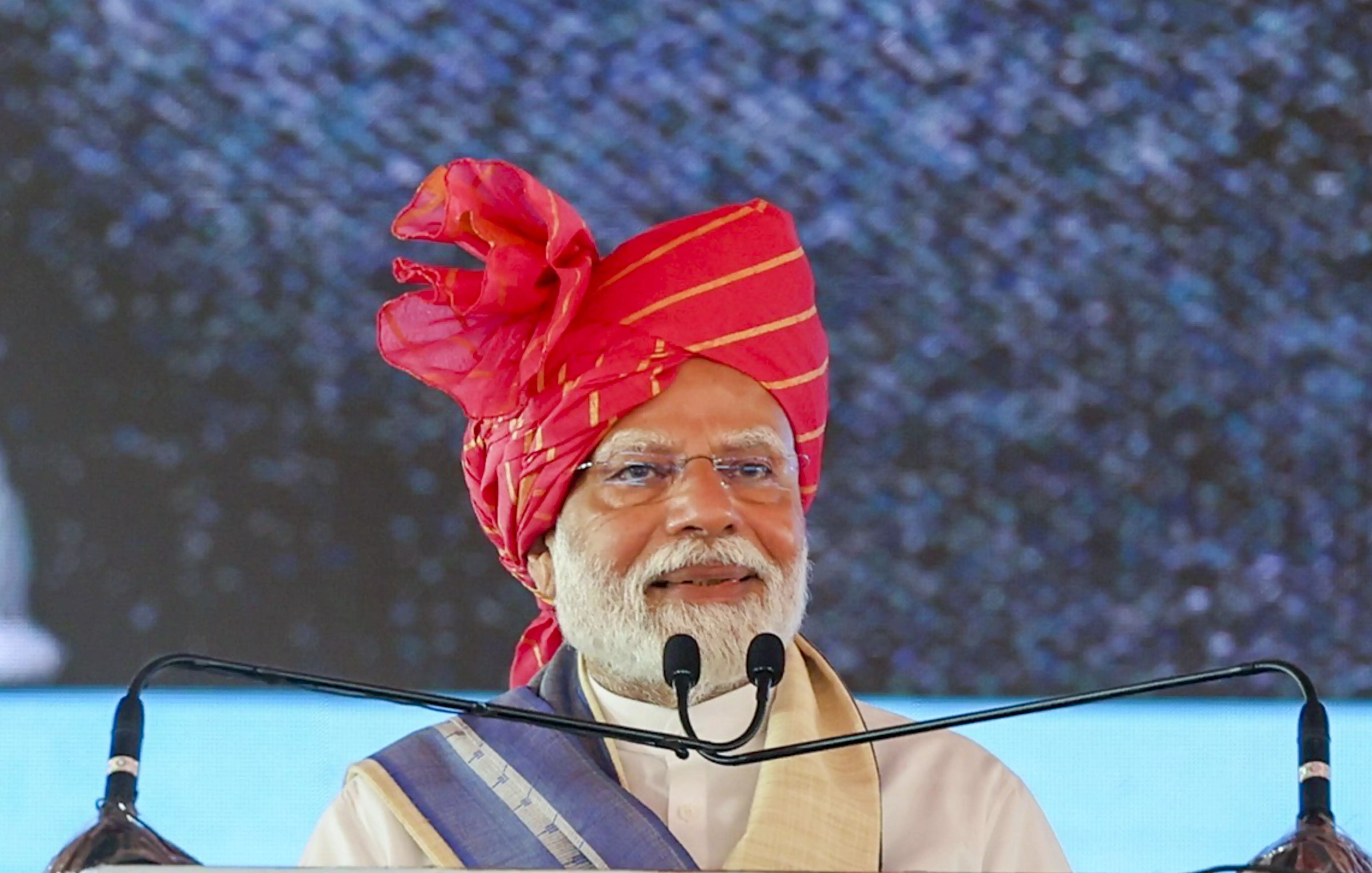 Modi Slams Telangana Over Kancha Land